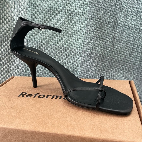 Reformation Shoes - NWT Reformation Gigi Strappy Mid Heel Sandal in Black